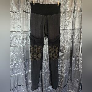 Sew Much Love Sacred Geometry Leggings Size Medium